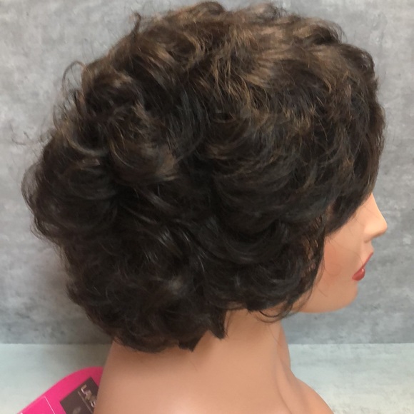 Brand new stylish wig by Janet 100% human hair curly pixie - Picture 4 of 6